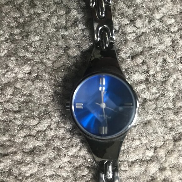 Fossil Watch, Women's Silver and Cobalt - Picture 1 of 4